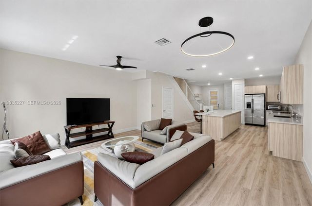 15841 NW 91st Court, Miami Lakes, FL 33018
