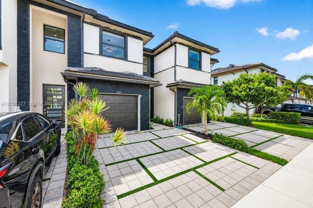 15841 NW 91st Court, Miami Lakes, FL 33018
