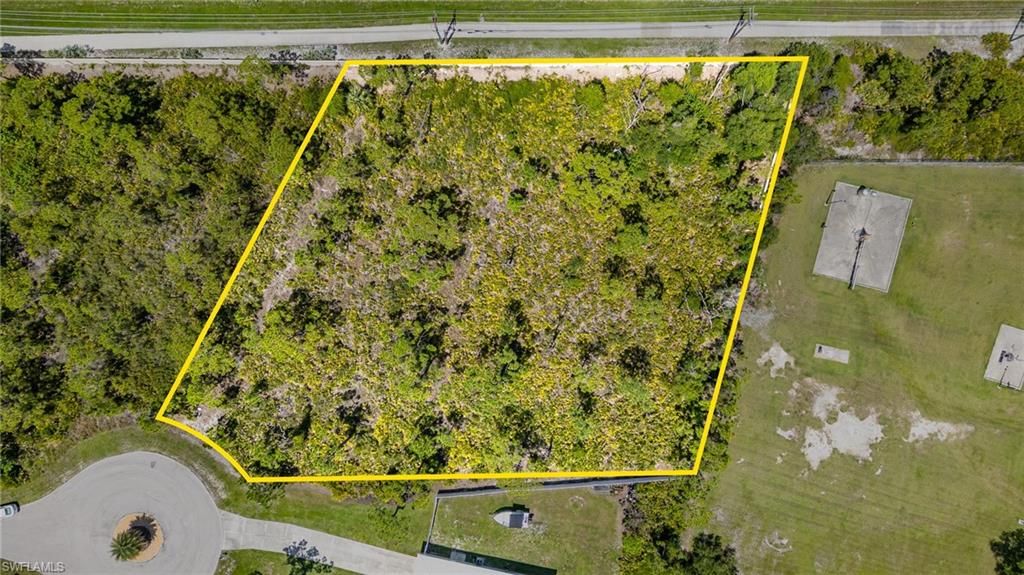 9437 Treasure Lake CT, ST. JAMES CITY, FL 33956 — exterior