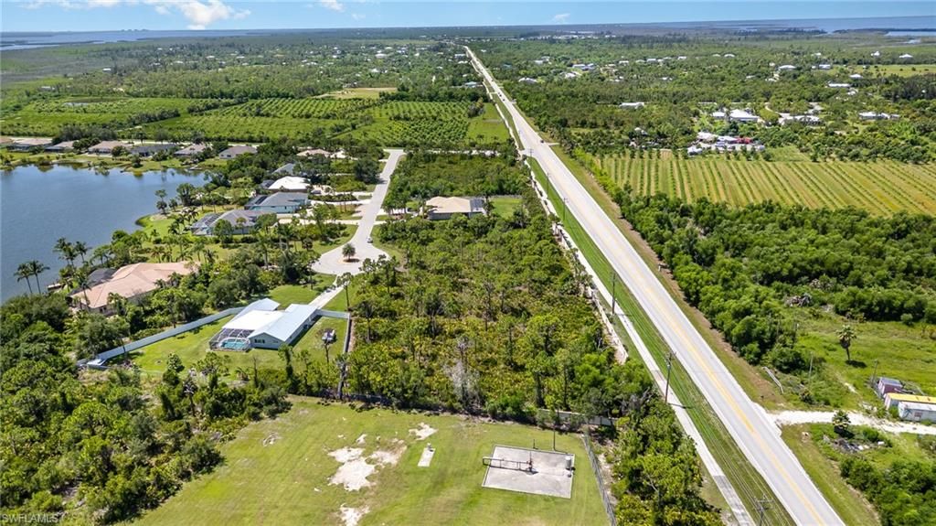 9437 Treasure Lake CT, ST. JAMES CITY, FL 33956 — photo 4