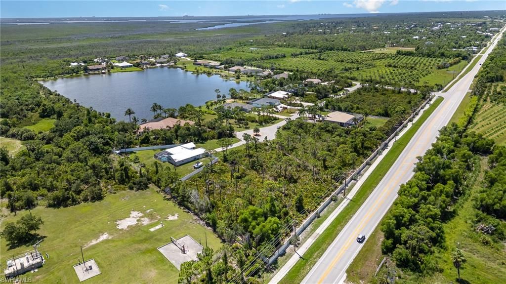 9437 Treasure Lake CT, ST. JAMES CITY, FL 33956 — photo 5