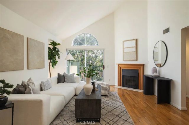 645 Ohio Avenue 402, Long Beach, CA 90814