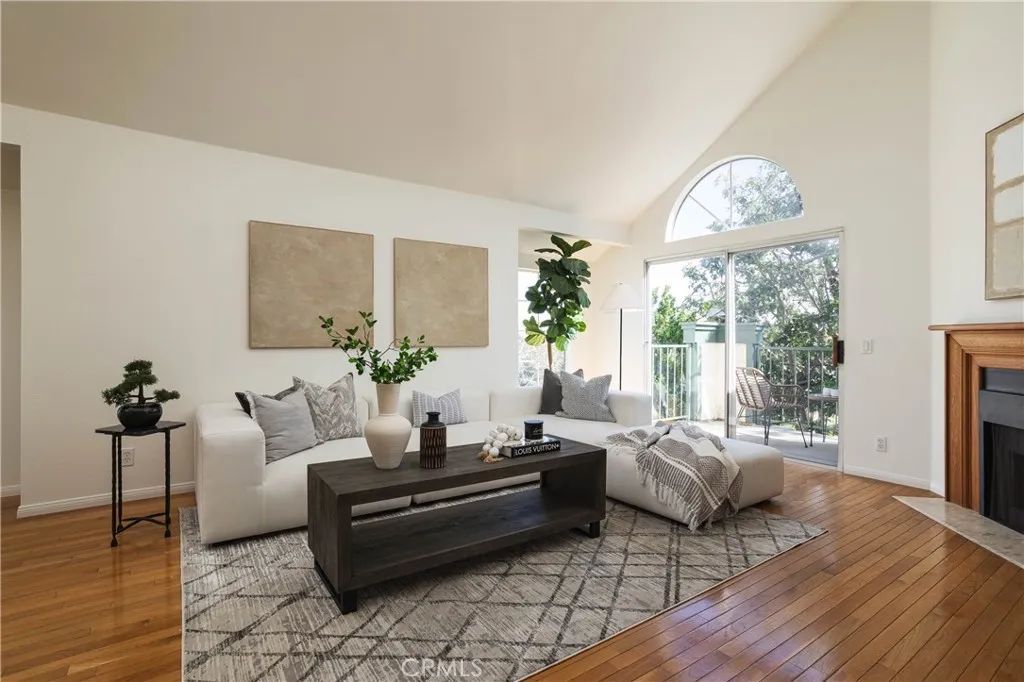 645 Ohio Avenue 402, Long Beach, CA 90814