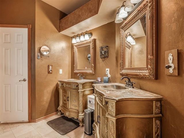 2324 SW 16th Street, Newcastle, OK 73065