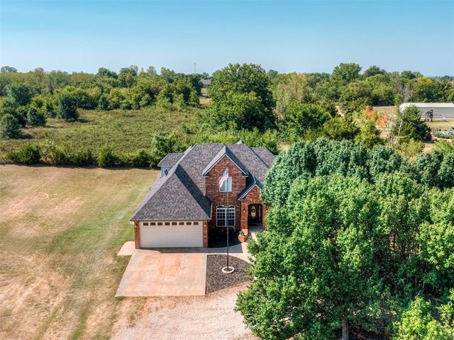 2324 SW 16th Street, Newcastle, OK 73065