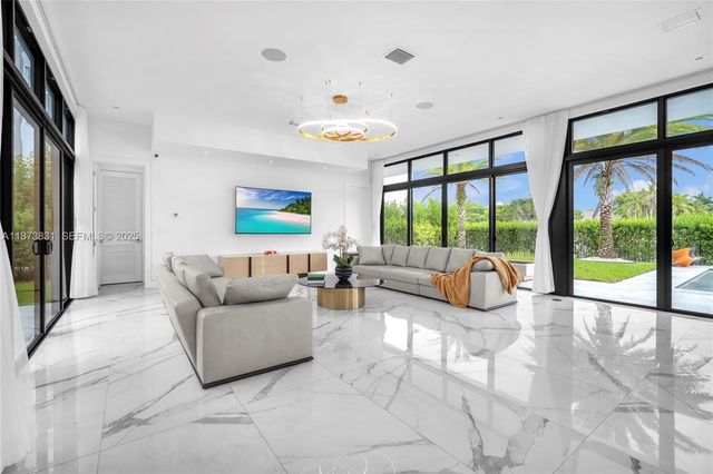 16572 S Botaniko Drive S, Weston, FL 33326