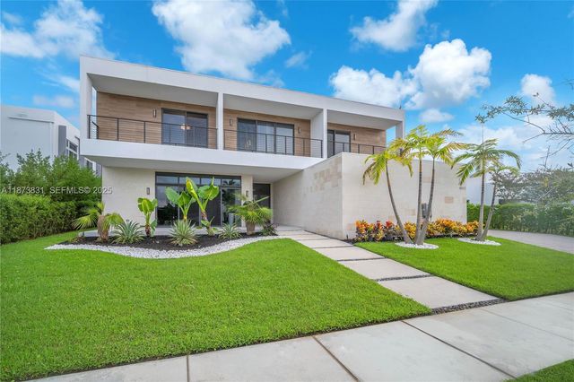 16572 S Botaniko Drive S, Weston, FL 33326