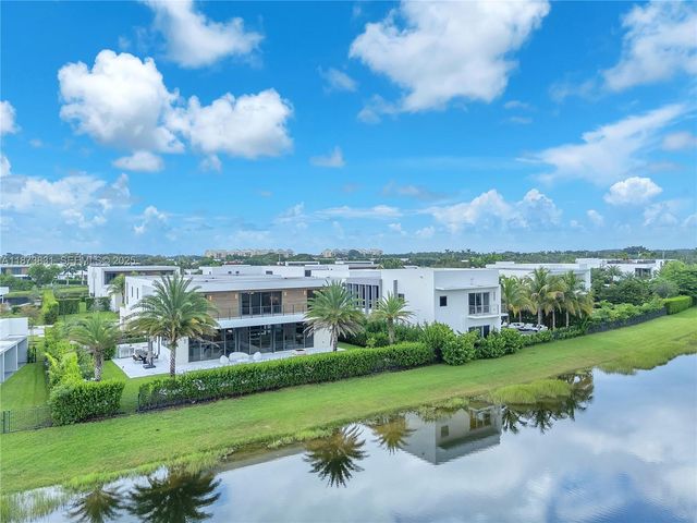 16572 S Botaniko Drive S, Weston, FL 33326