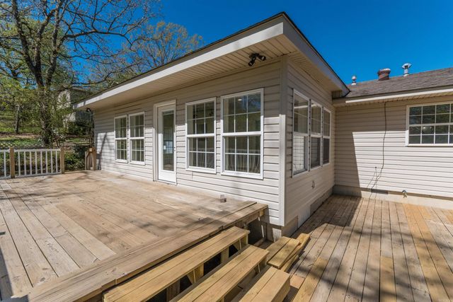 12 Lance Dr, Sherwood, AR 72120