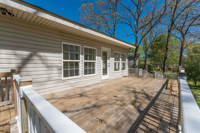 12 Lance Dr, Sherwood, AR 72120