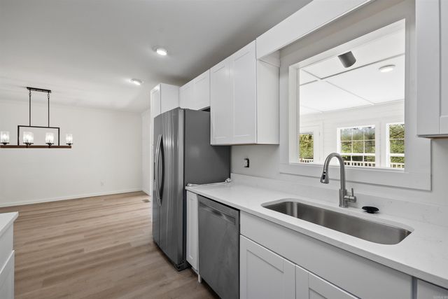 12 Lance Dr, Sherwood, AR 72120