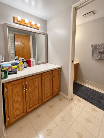 1321 S Finley Road 312, Lombard, IL 60148