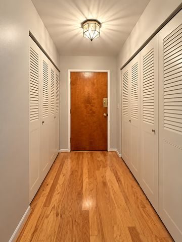 1321 S Finley Road 312, Lombard, IL 60148