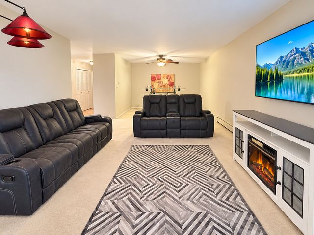 1321 S Finley Road 312, Lombard, IL 60148