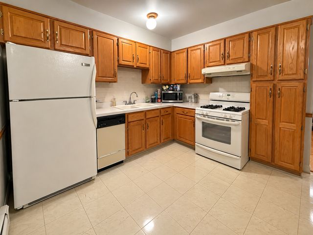 1321 S Finley Road 312, Lombard, IL 60148