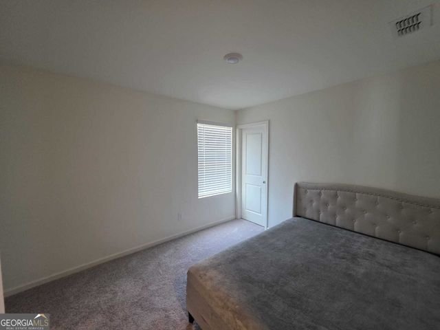 125 N Chesapeake Bay Drive, Locust Grove, GA 30248