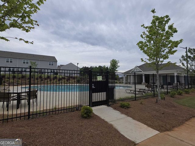 125 N Chesapeake Bay Drive, Locust Grove, GA 30248
