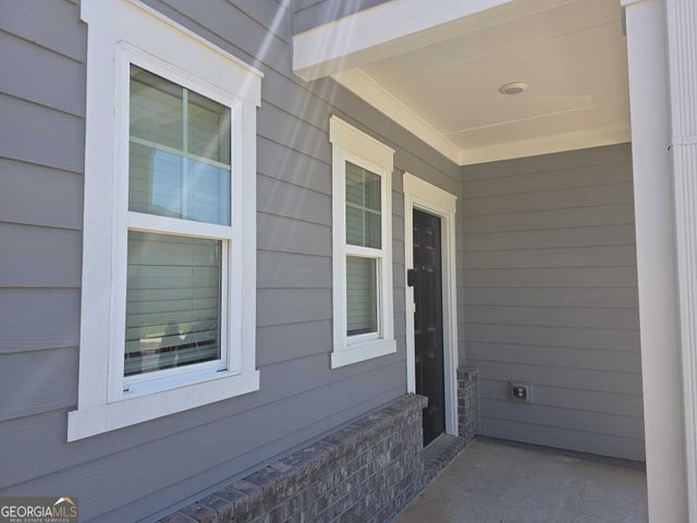 125 N Chesapeake Bay Drive, Locust Grove, GA 30248