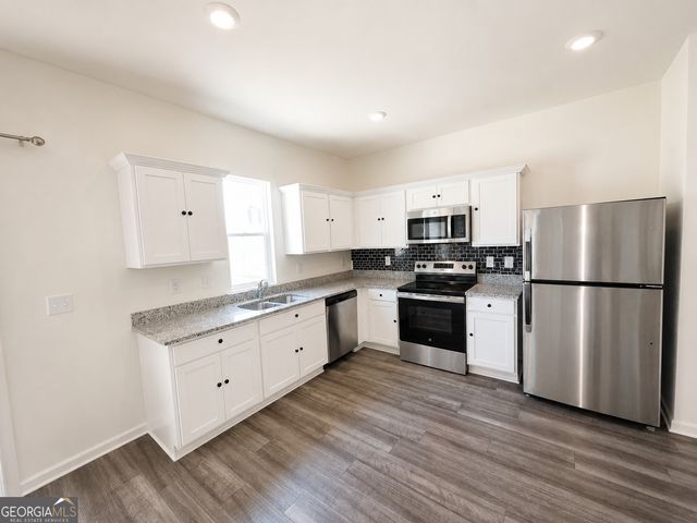 125 N Chesapeake Bay Drive, Locust Grove, GA 30248