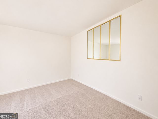 125 N Chesapeake Bay Drive, Locust Grove, GA 30248
