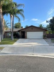 1191 Mountain View, Colton, CA 92324