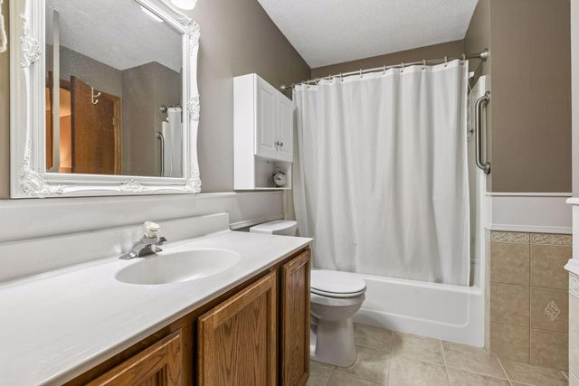 3883 122nd Avenue NW, Coon Rapids, MN 55433