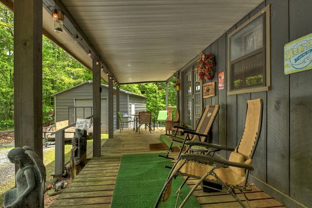 636 Bear Paw Trail, Blue Ridge, GA 30513