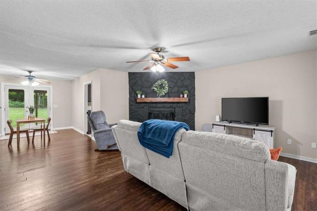 76 Green Elm Way, Carrollton, GA 30116