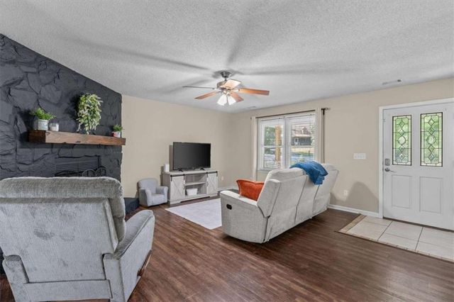 76 Green Elm Way, Carrollton, GA 30116