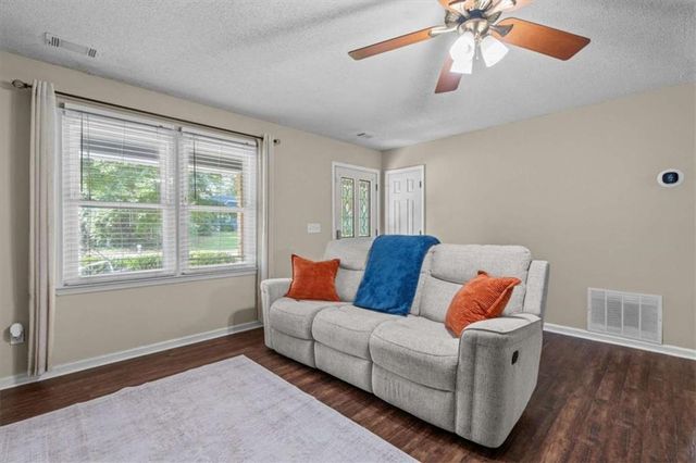 76 Green Elm Way, Carrollton, GA 30116