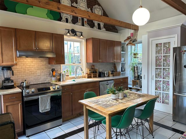 369 Verplanck Avenue, Beacon, NY 12508