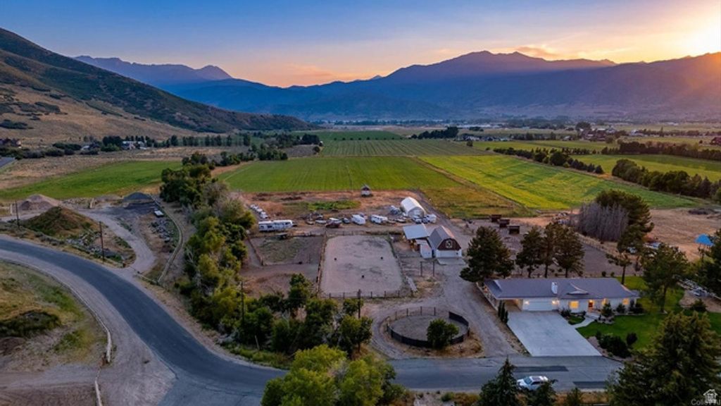 3400 S BIG HOLLOW RD, Daniel, UT 84032 — exterior
