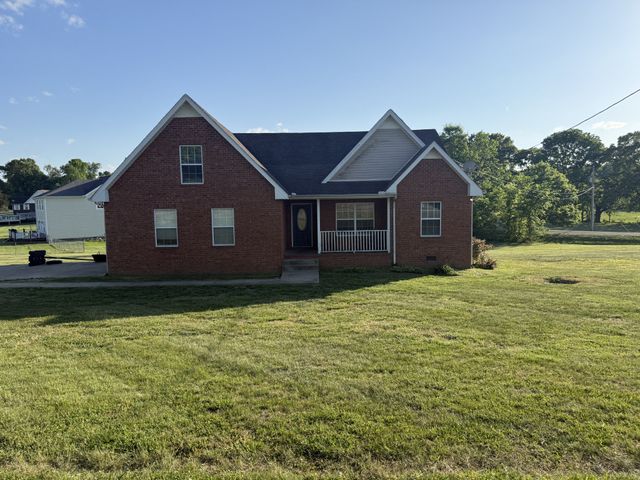 1702 Abiff Rd, Burns, TN 37029