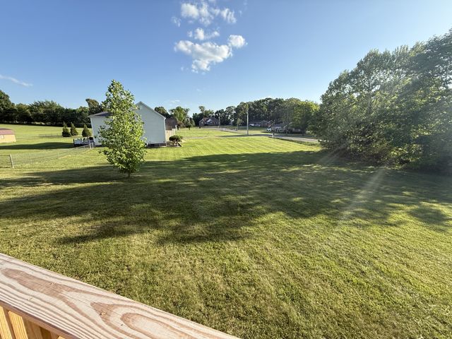 1702 Abiff Rd, Burns, TN 37029