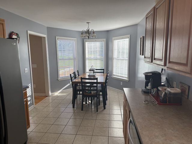 1702 Abiff Rd, Burns, TN 37029
