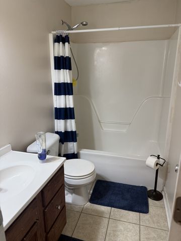 1702 Abiff Rd, Burns, TN 37029