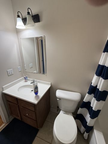 1702 Abiff Rd, Burns, TN 37029