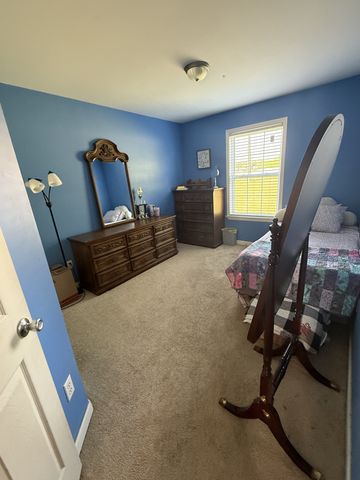 1702 Abiff Rd, Burns, TN 37029