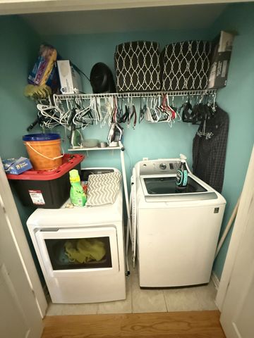 1702 Abiff Rd, Burns, TN 37029