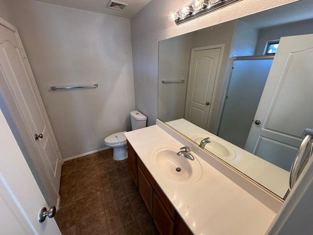 838 E Mountain View Road, San Tan Valley, AZ 85143