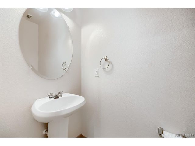 10556 E 29th Dr, Denver, CO 80238