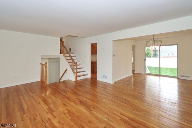 2260 Sunrise Ct, Scotch Plains Twp., NJ 07076
