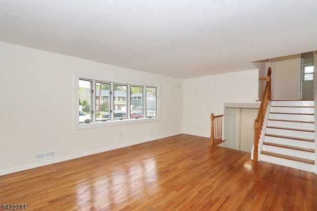 2260 Sunrise Ct, Scotch Plains Twp., NJ 07076
