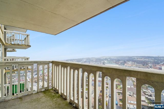 555 North 19W, Fort Lee, NJ 07024