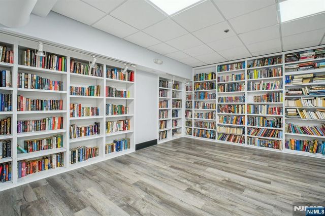 555 North 19W, Fort Lee, NJ 07024