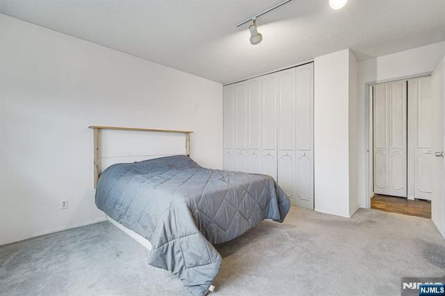 555 North 19W, Fort Lee, NJ 07024