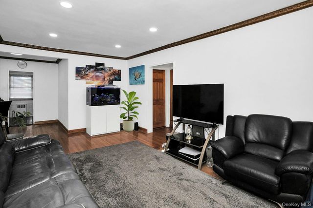 198-28 Pompeii Avenue 1A, Holliswood, NY 11423