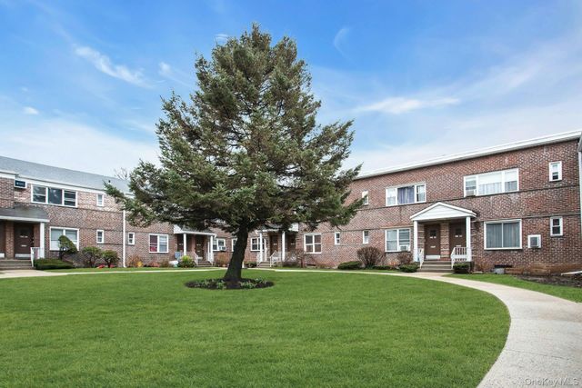 198-28 Pompeii Avenue 1A, Holliswood, NY 11423