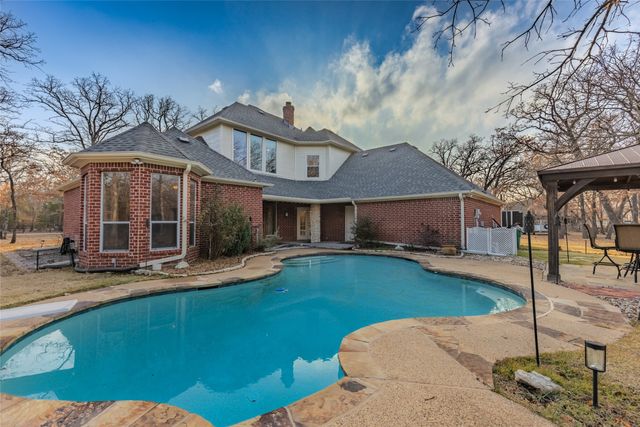 1040 County Road 3314, Greenville, TX 75402