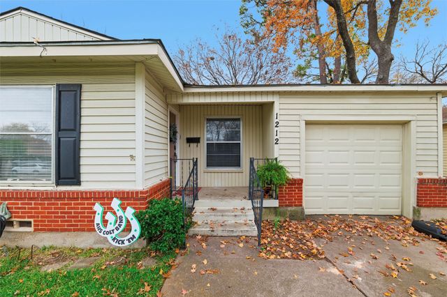 1212 W Lovers Lane, Arlington, TX 76013